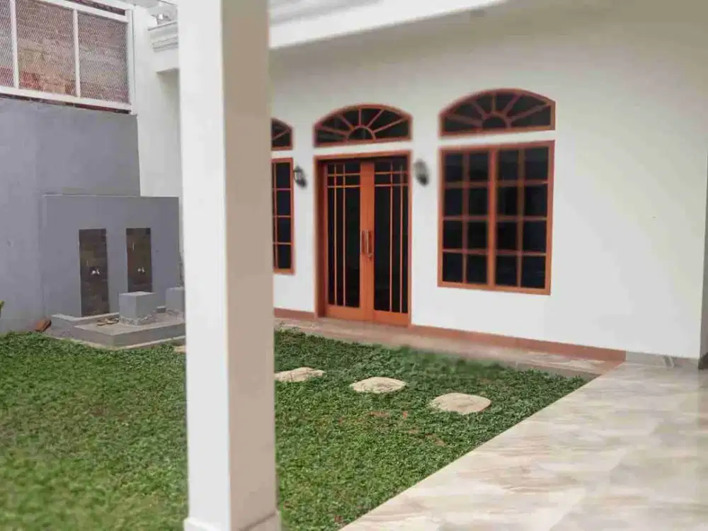 Rumah Cisaranten Kulon Komplek dijual cepat luas dan terawat jual cepat