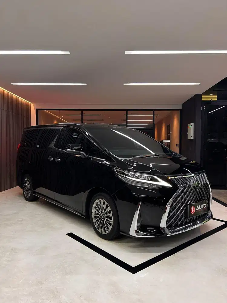 Lexus LM 350 LM350 AT 2021 Hitam 7-Seater Km44rb Nik 2020 B2522BRF
