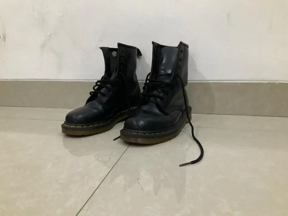 Sepatu boots Dr. Martins size 37