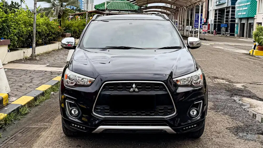 Mitsubishi Outlander PX Action limited 2018 Facelift Hitam Metalik