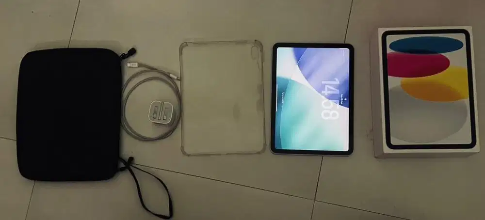 iPad 10 64gb fullset. Bonus Anti Gores, Casing, Tas iPad, Charger