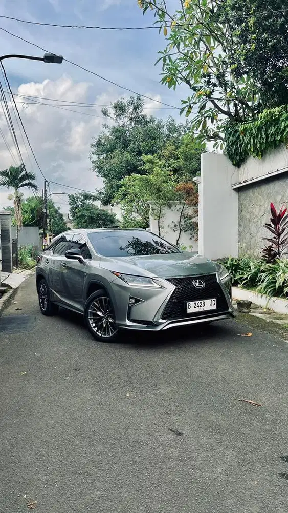 RX200 T F-SPORT 2017