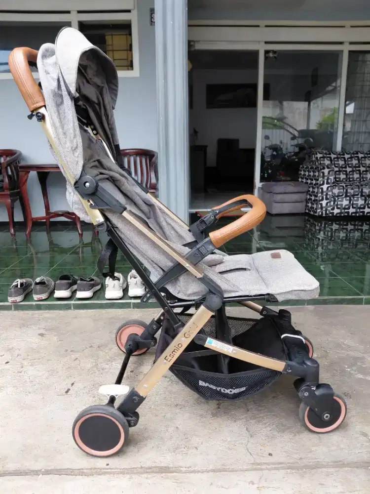 Stroller Bayi Babydoes Esmio Gold