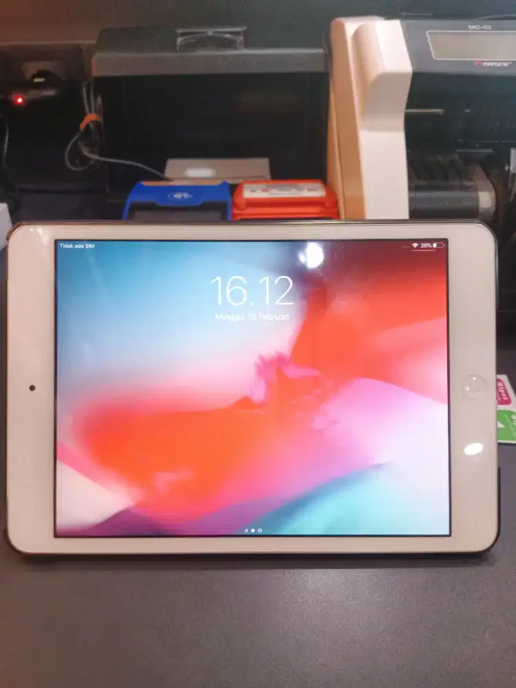 READY IPAD MINI 2 16GB SILVER SECOND WIFI ONLY