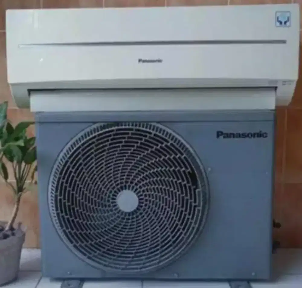 Jual ac panasonic 1pk R 32 lowwat 700 watt kondisi 95% ori semua
