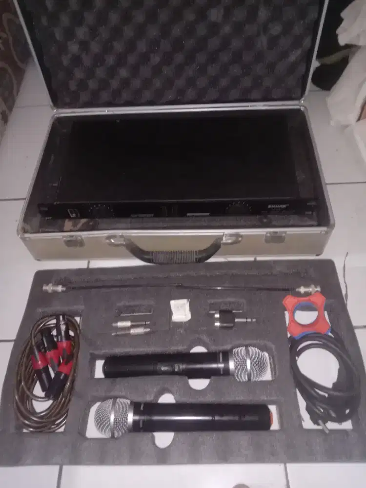 Shure Wireless Microphone System