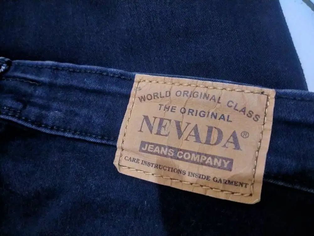 celana jeans Nevada