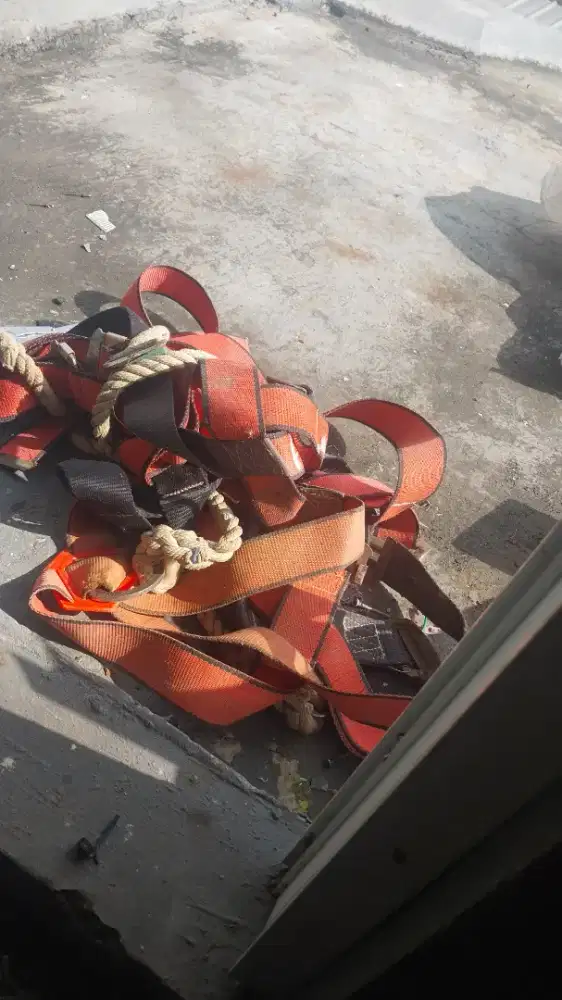 Sabuk safety bodyharnes