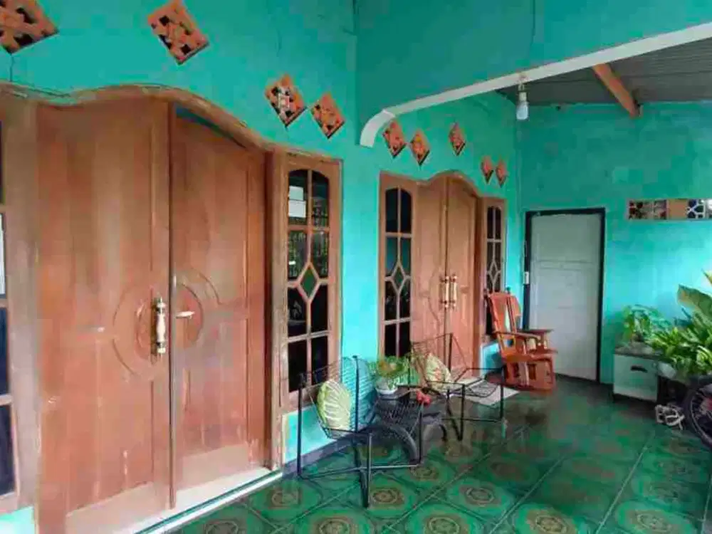 Rumah Jajar 104Mt, 5Kt, 1Km, dekat hotel Alila jalan Slamet Riyadi, Laweyan, Solo