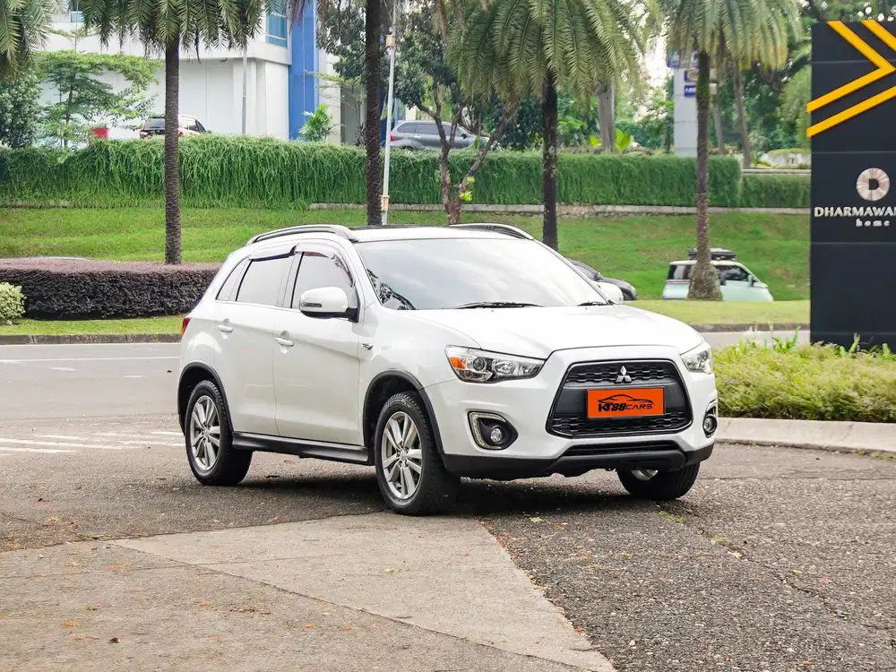 Mitsubishi Outlander Sport 2.0 PX 2015 panoramic putih matic