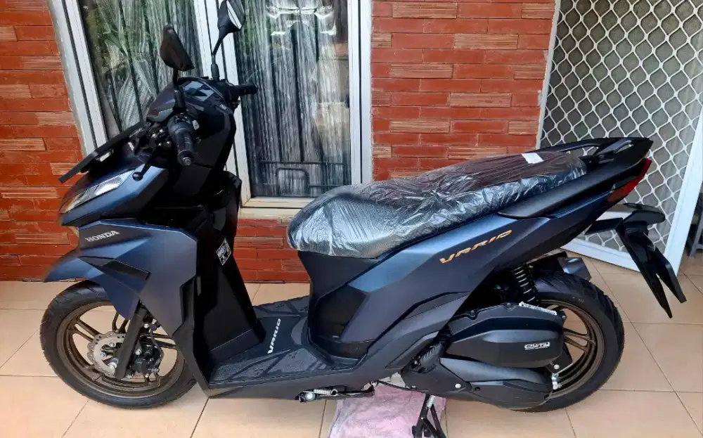 Honda Vario 125 CBS ISS 2025 like new