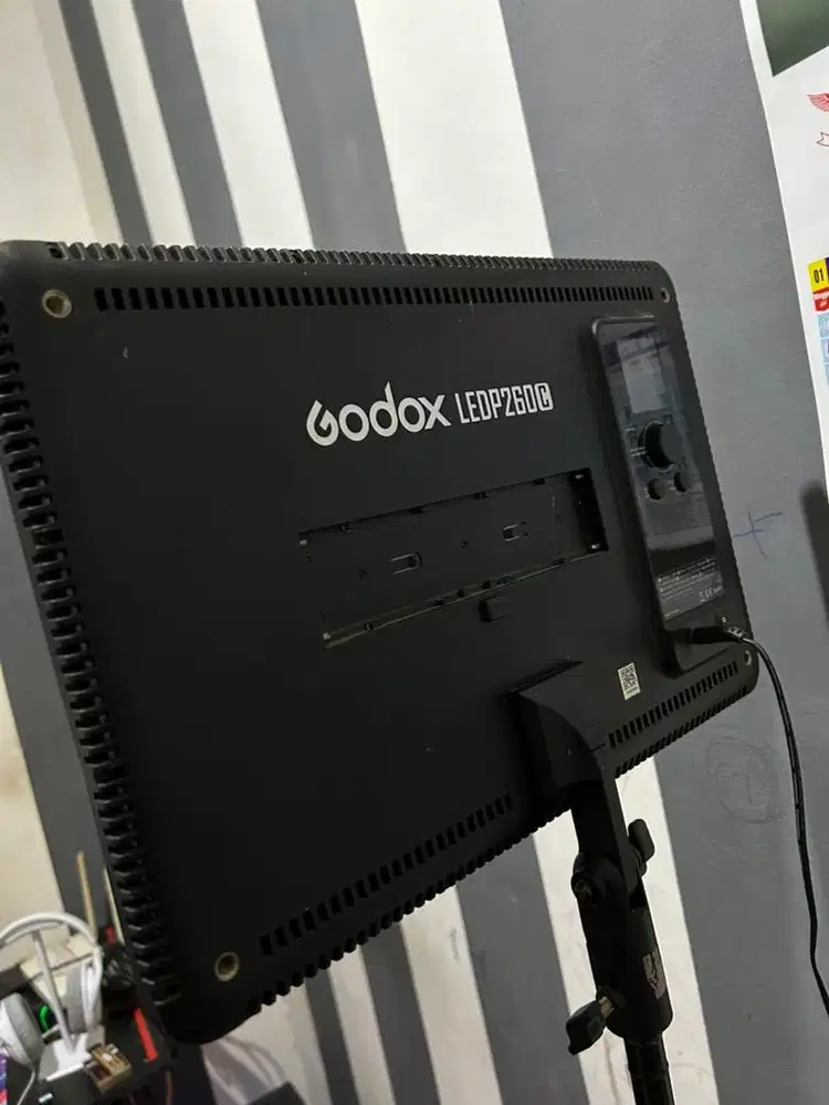 Lightning Godox LEDP260C + Webcam EYD PC03