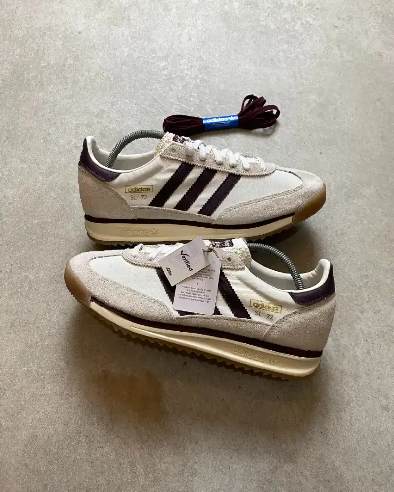 SEPATU ADIDAS CASUAL