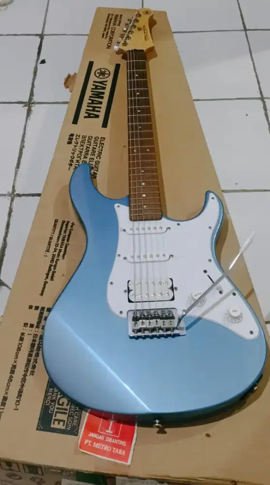 Yamaha Original Pasifica 112J istimewa
