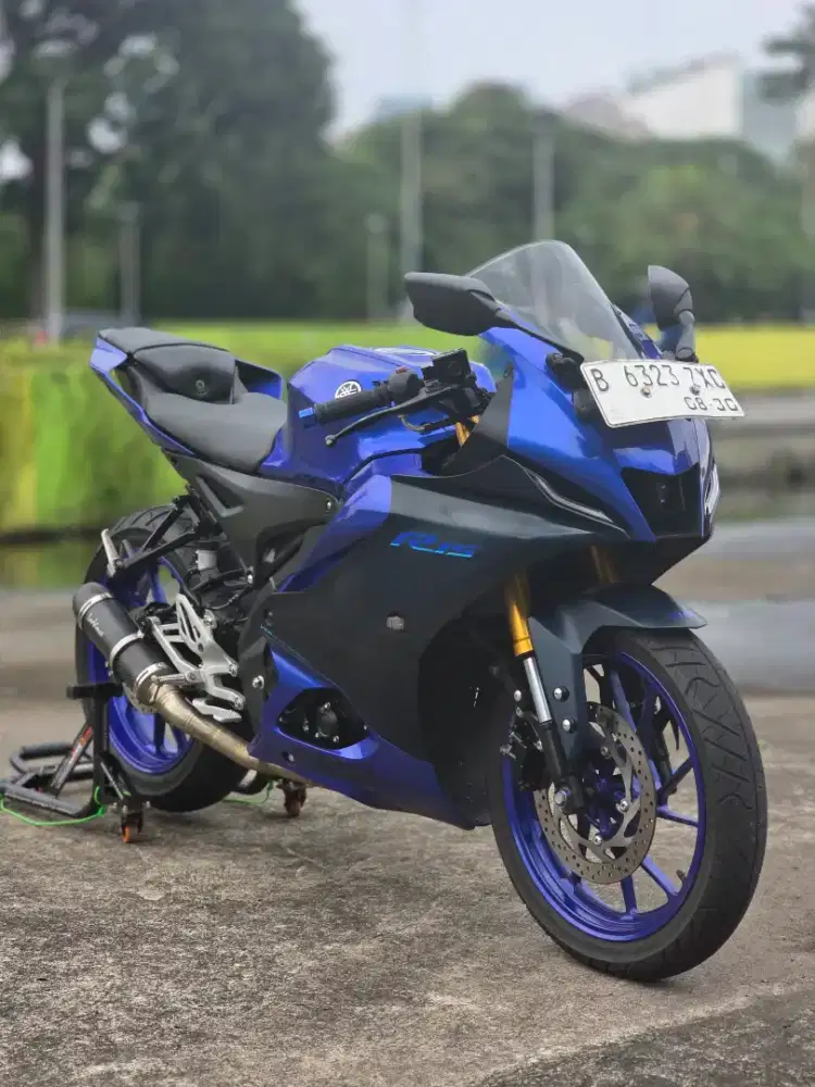 Yamaha R15 V4 With Leovince KM 5000