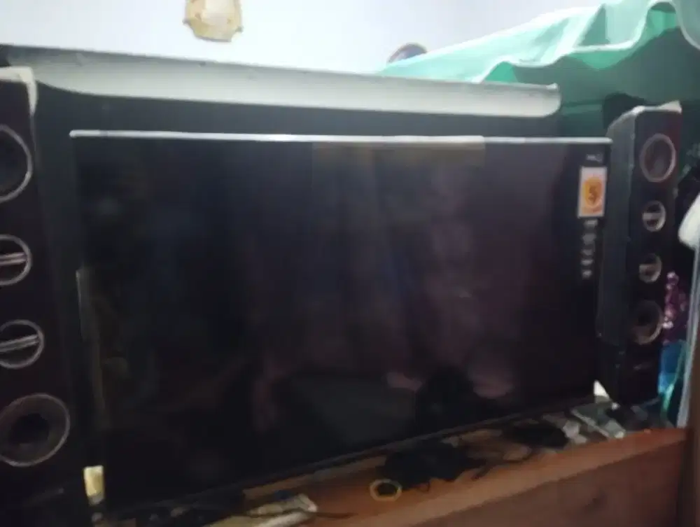 Dijual TV Polytron 42 Inch +Speaker