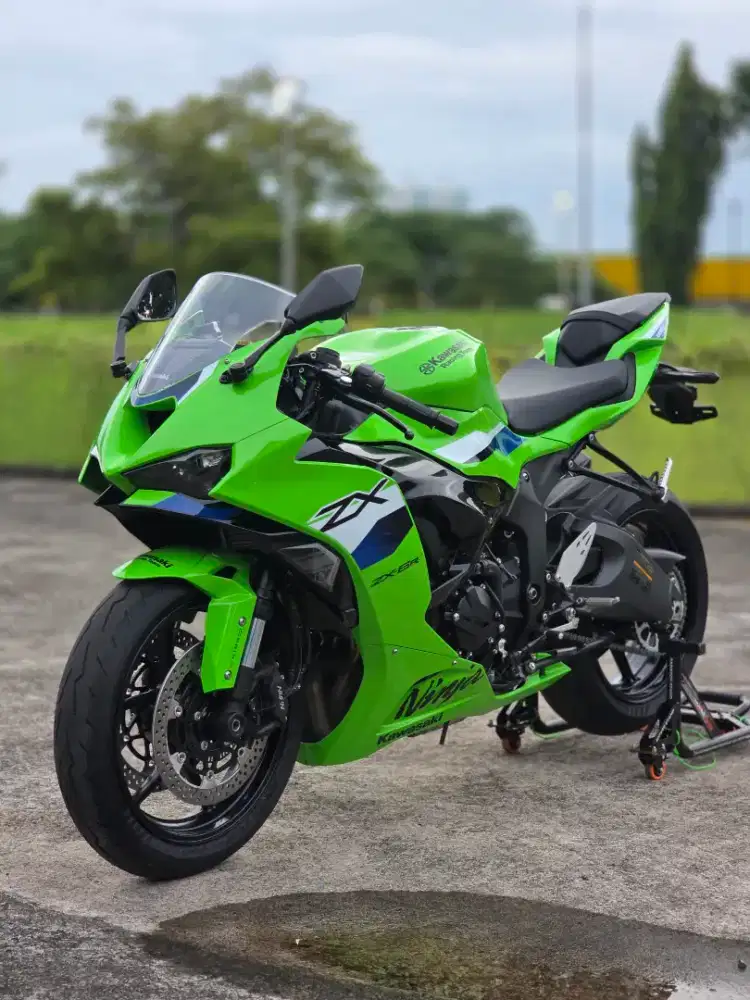 Kawasaki NEW ZX6R/ZX636 With Akra KM 80 Perak