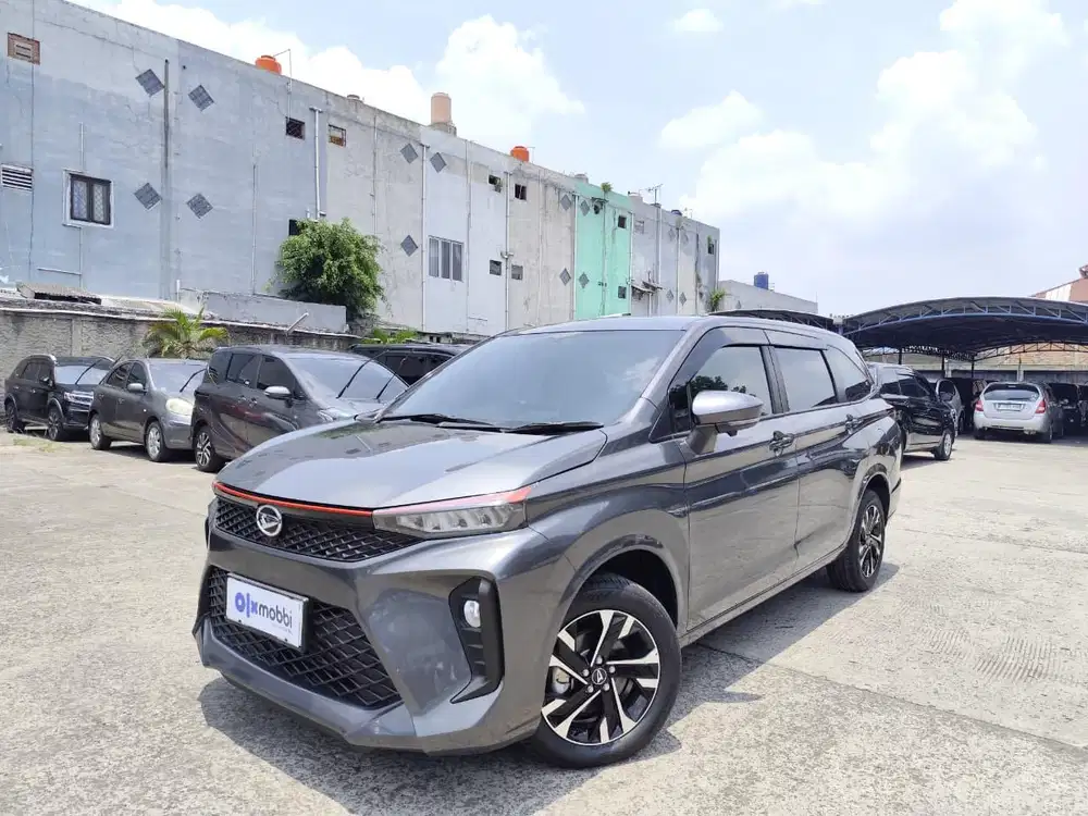 LIKE NEW - Daihatsu Xenia 1.5 R Bensin-AT 2023