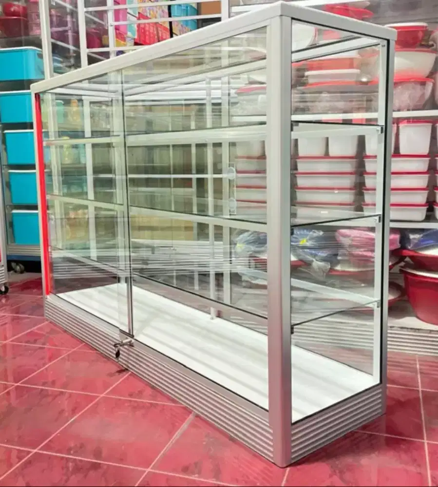 Di jual Etalase Kaca 1,5Mx1M Serbaguna