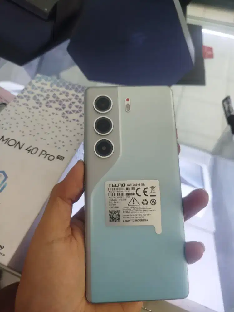 TECNO CAMON 40 PRO 5G 8/256 SECOND BERGARANSI (HARGA PAS)