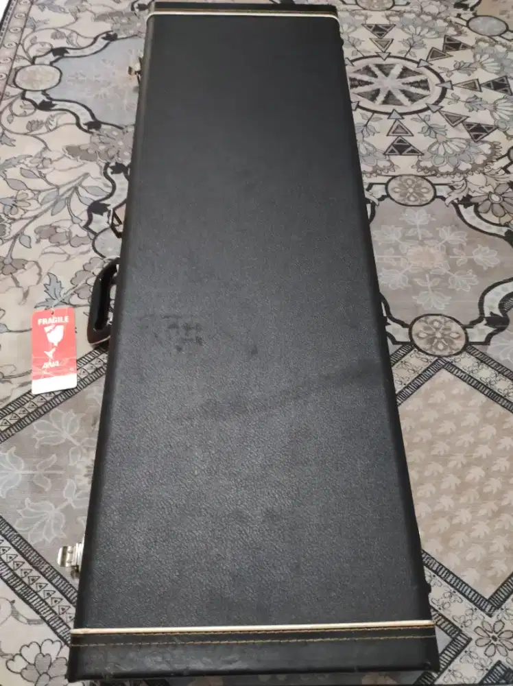 Hardcase No Brand Mirip Fender Blacktolex Beli di Jepang no Gibson Prs