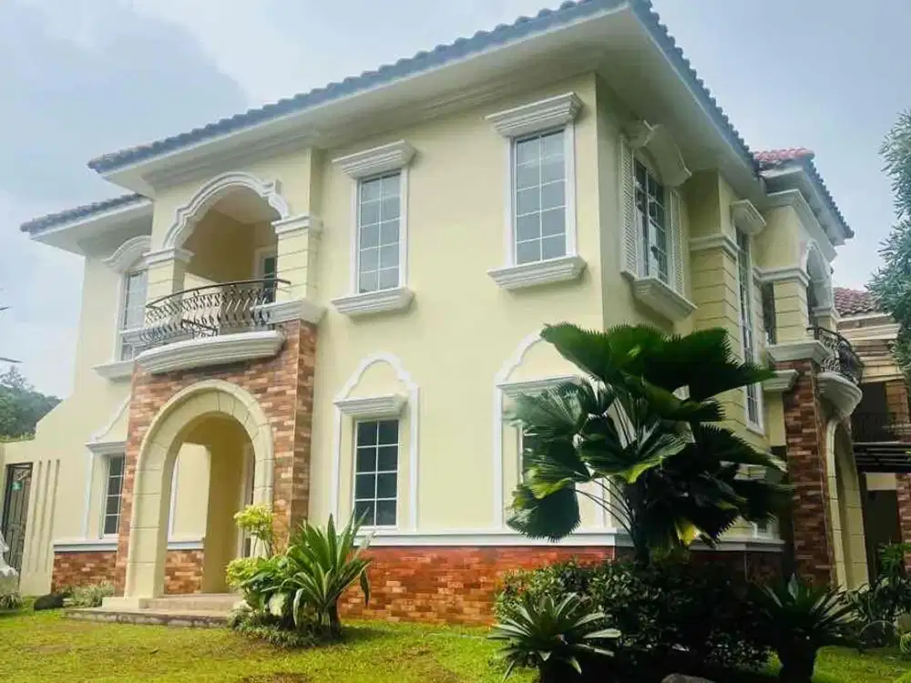 Rumah Huk di The Green BSD Cluster Montecarlo Hadap Taman Suasana Asri dan Nyaman