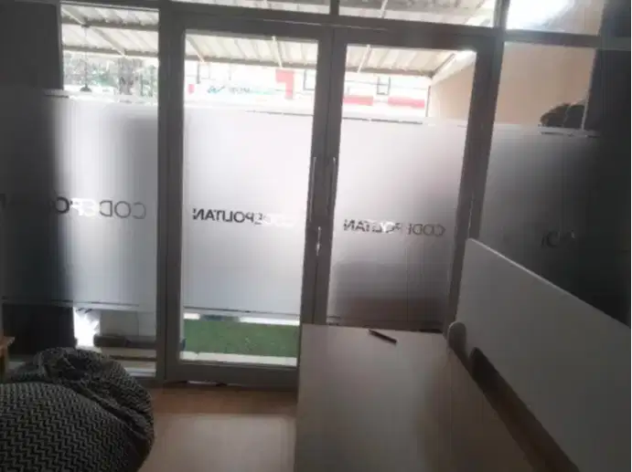 sedia pemasangan sticker kaca es sunblast dan kaca film