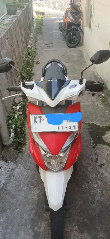 Beat 2017 merah putih