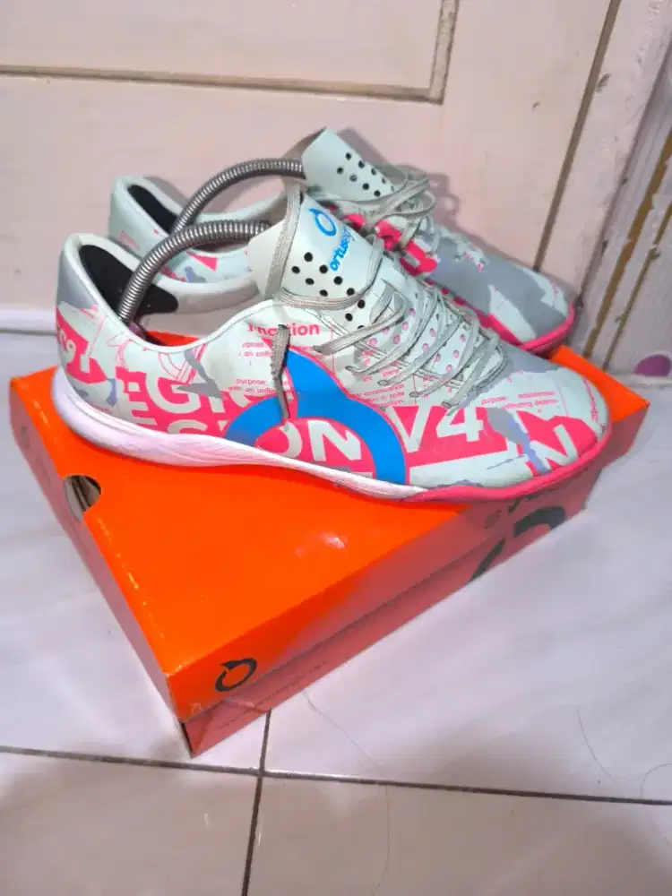 Sepatu futsal ortus Legion v4