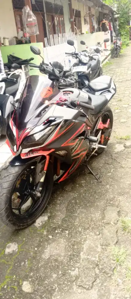 Kawasaki ninja 250 fi tahun 2013 surat lengkap
Siap pakai