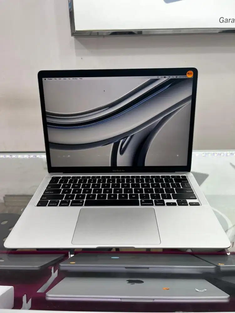 Macbook air 13 inch 2020
