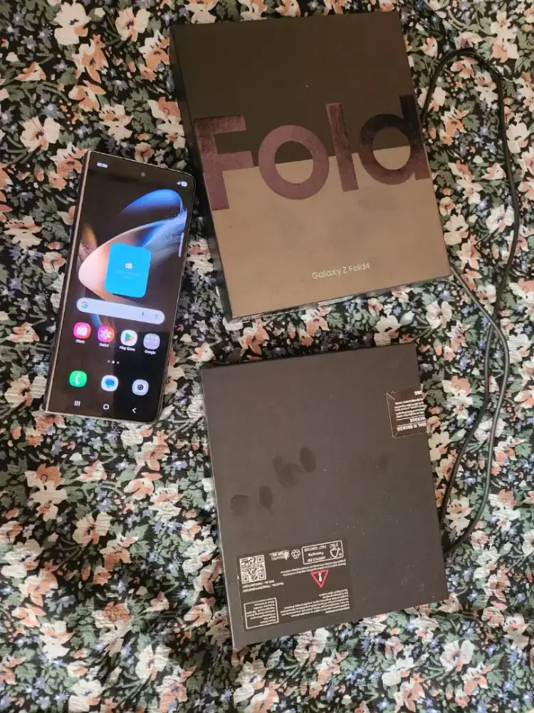 Samsung z fold 4 12/512gb