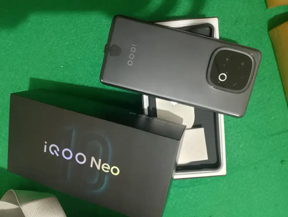 IQOO Neo 10 Ram 16+512 GB