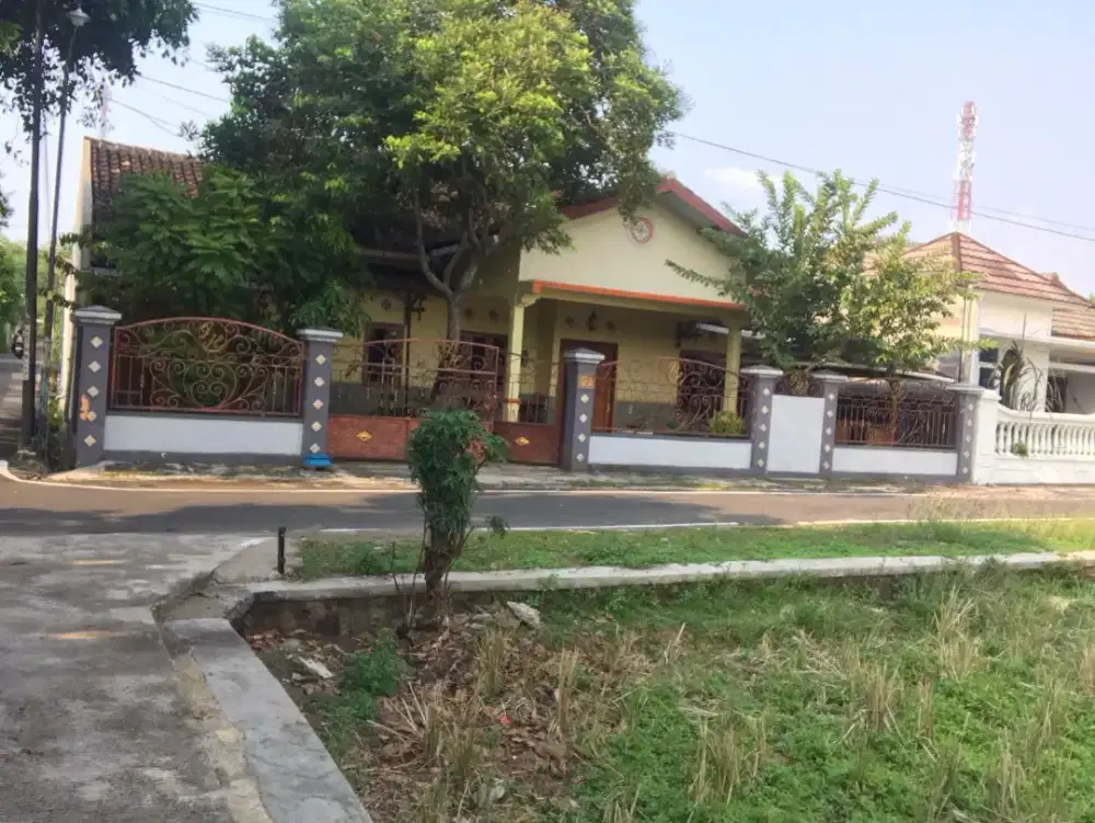 Jual rumah lokasi dekat SMK muhamadiyah 2 kyr lt 322m hrg 1,3 Myd nego