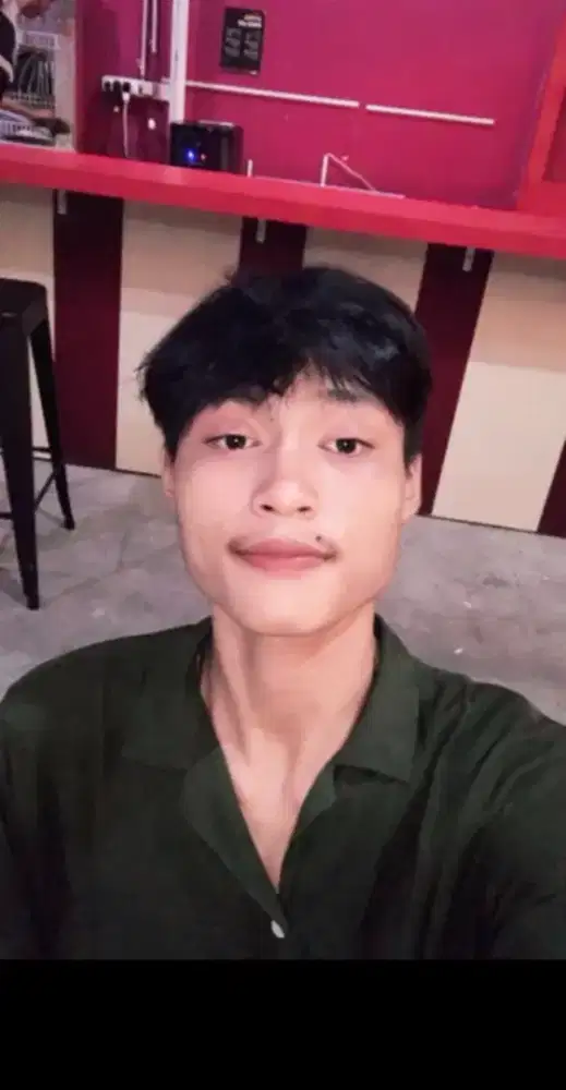 Mencari pekerjaan apa saja semoga ada messnya