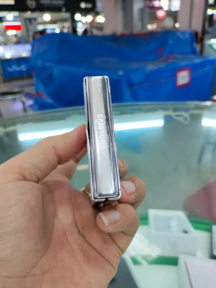 Z flip 5 8/256 Samsung sein