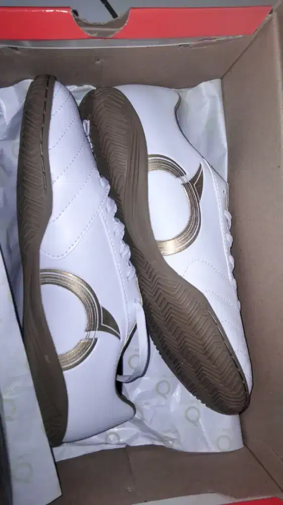 sepatu futsal mirage