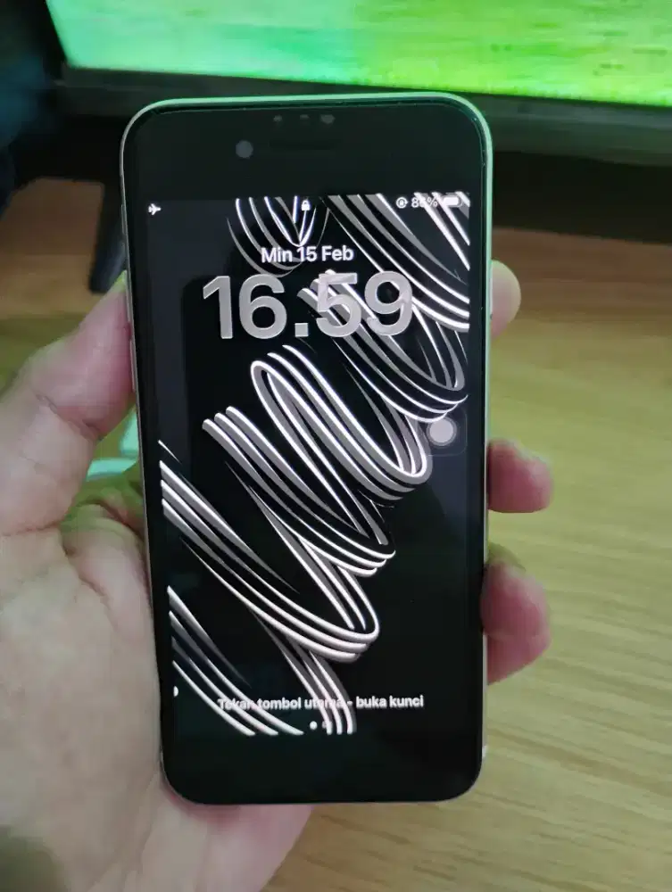 iPhone se 3 2022 ibox resmi