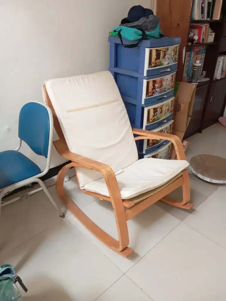 Kursi Goyang exIKEA Poang