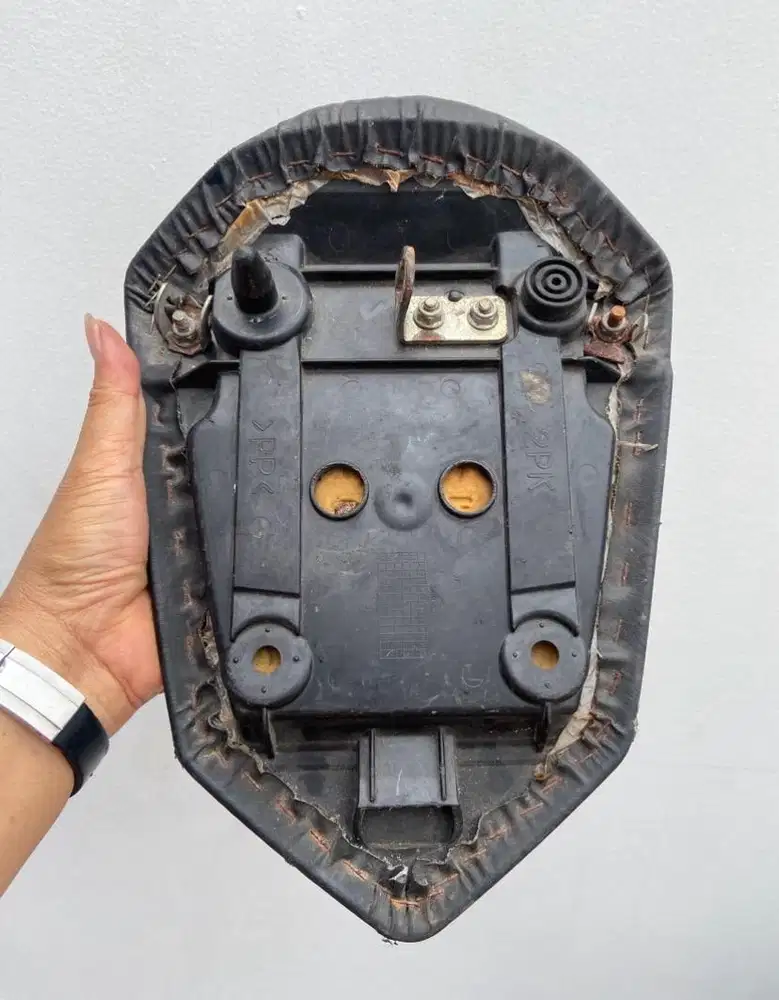 Jok belakang yamaha R15 lama v2 asli original