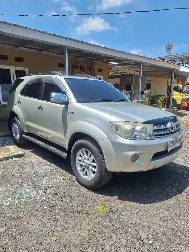 Fortuner 2,5 diesel 2008