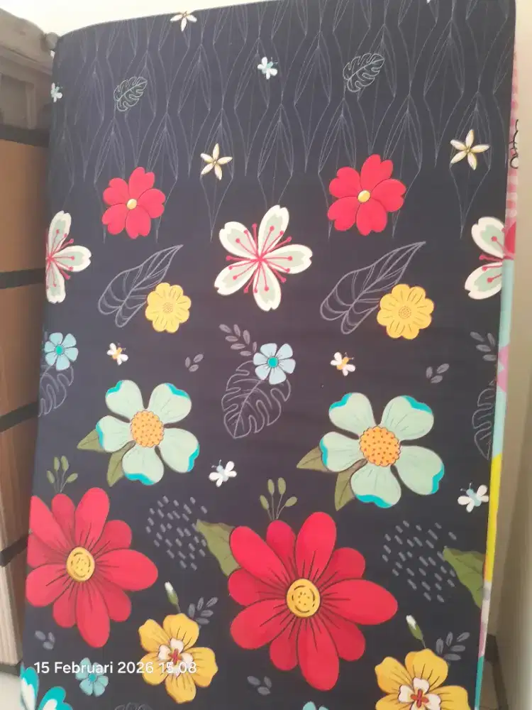 Kasur busa royal farm (200x140x20)& lemari plastik