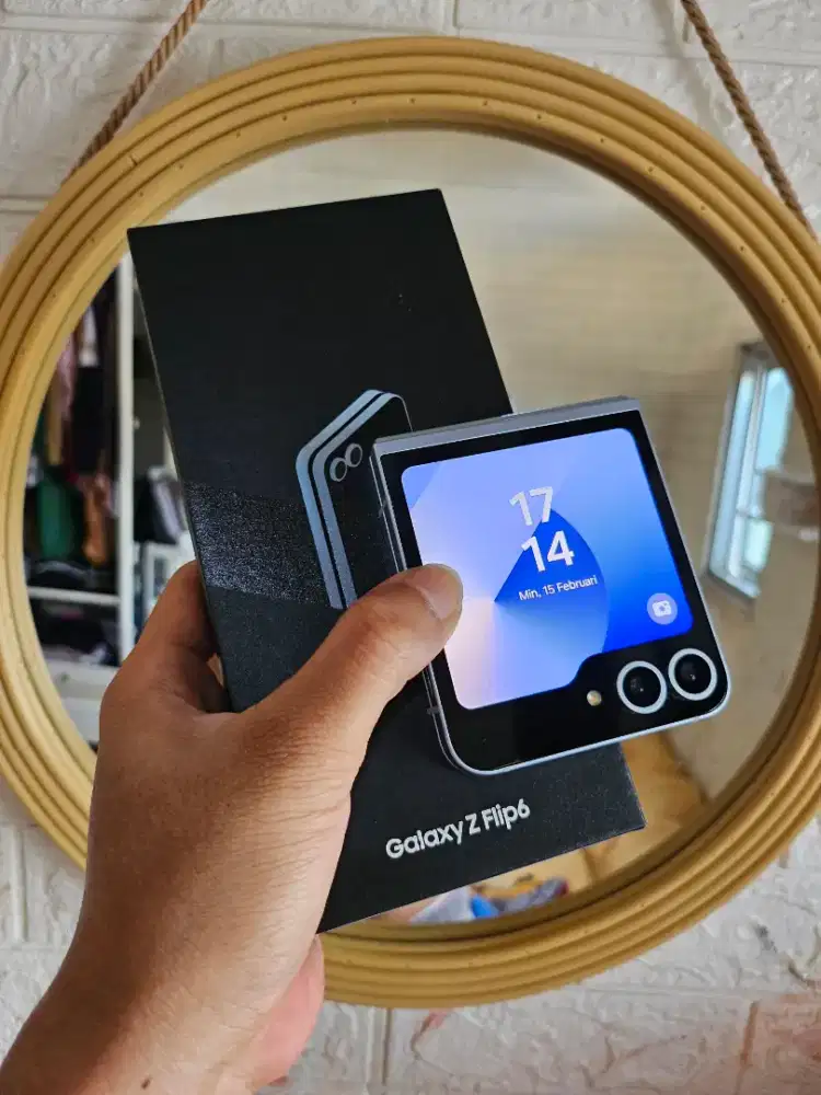 Samsung Z Flip 6 12/256Gb Blue Resmi Sein (-bercak kecil)