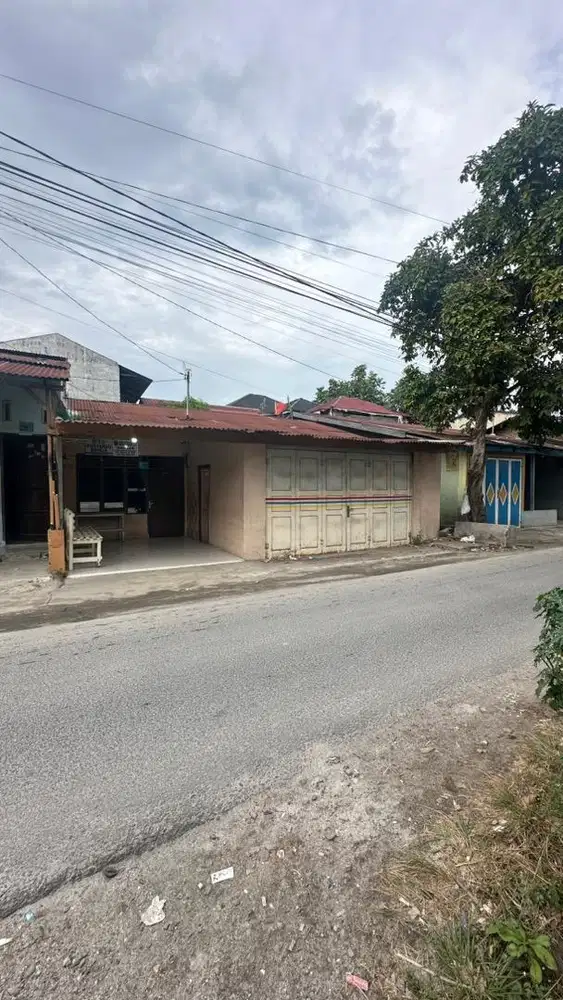 DIJUAL RUMAH STRATEGIS PINGGIR JALAN