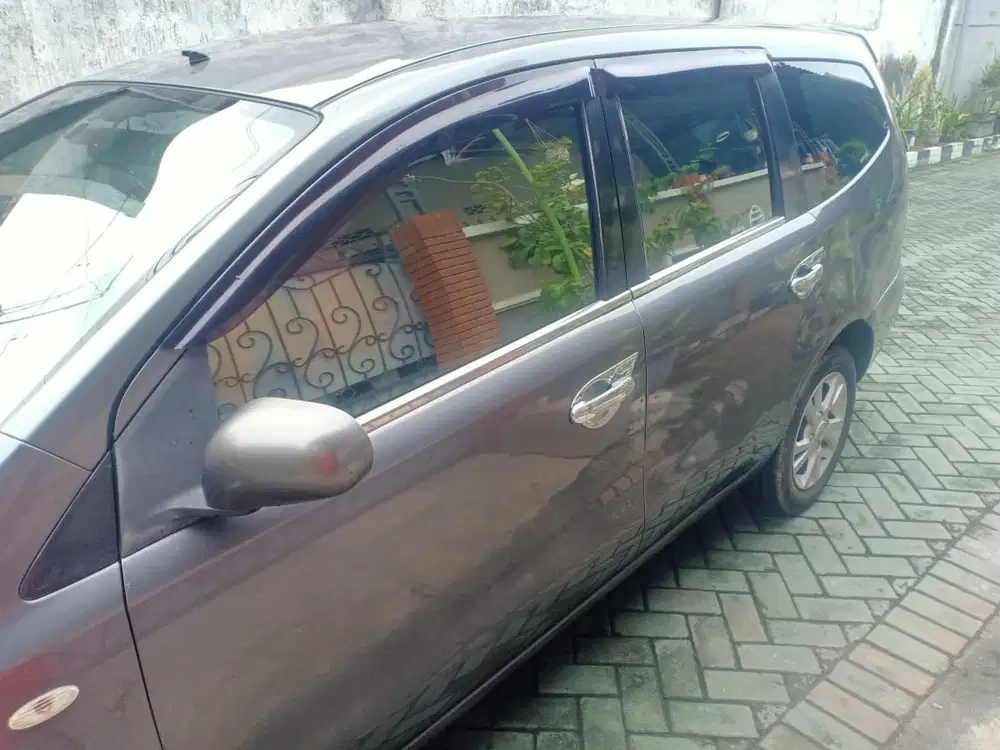 Grand Livina Matic Abu Metalik 1.5 SV Thn 2012 Siap Touring Istimewa