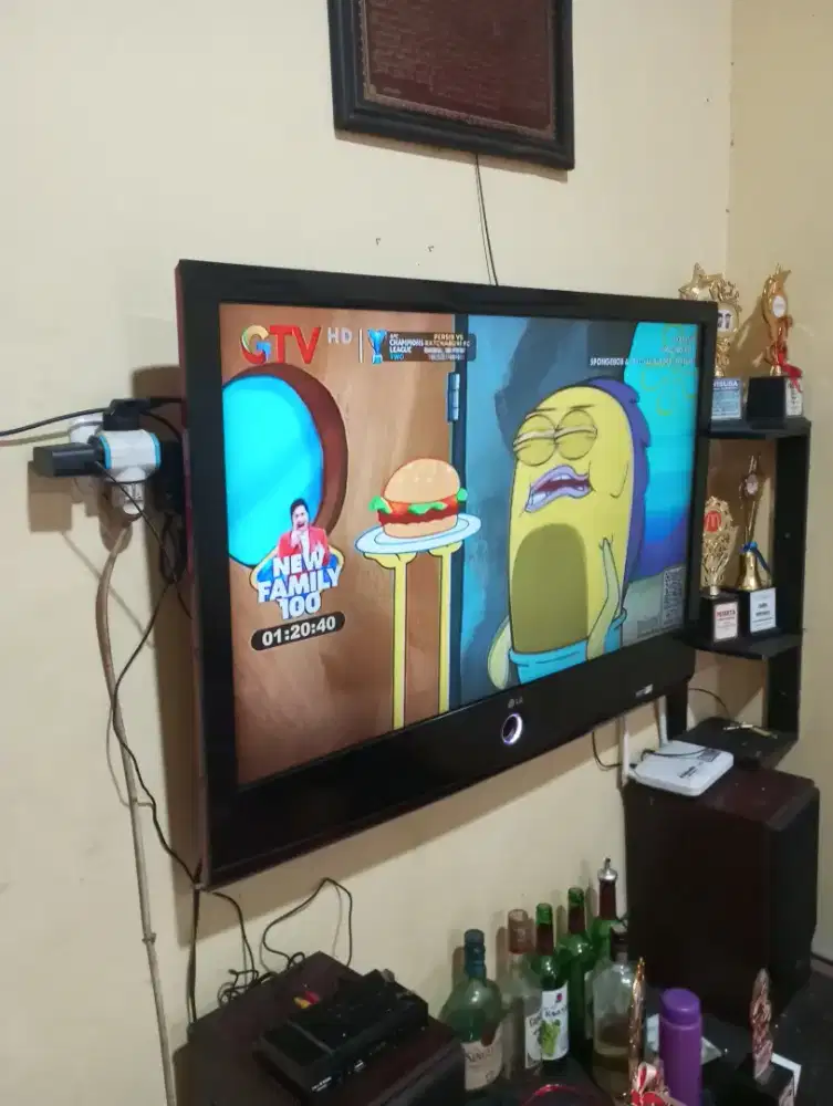 Jual TV lg 45,speaker aktif, lipas, mecjikom