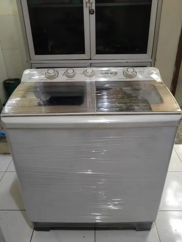 Mesin cuci merek Akari kap 10kg