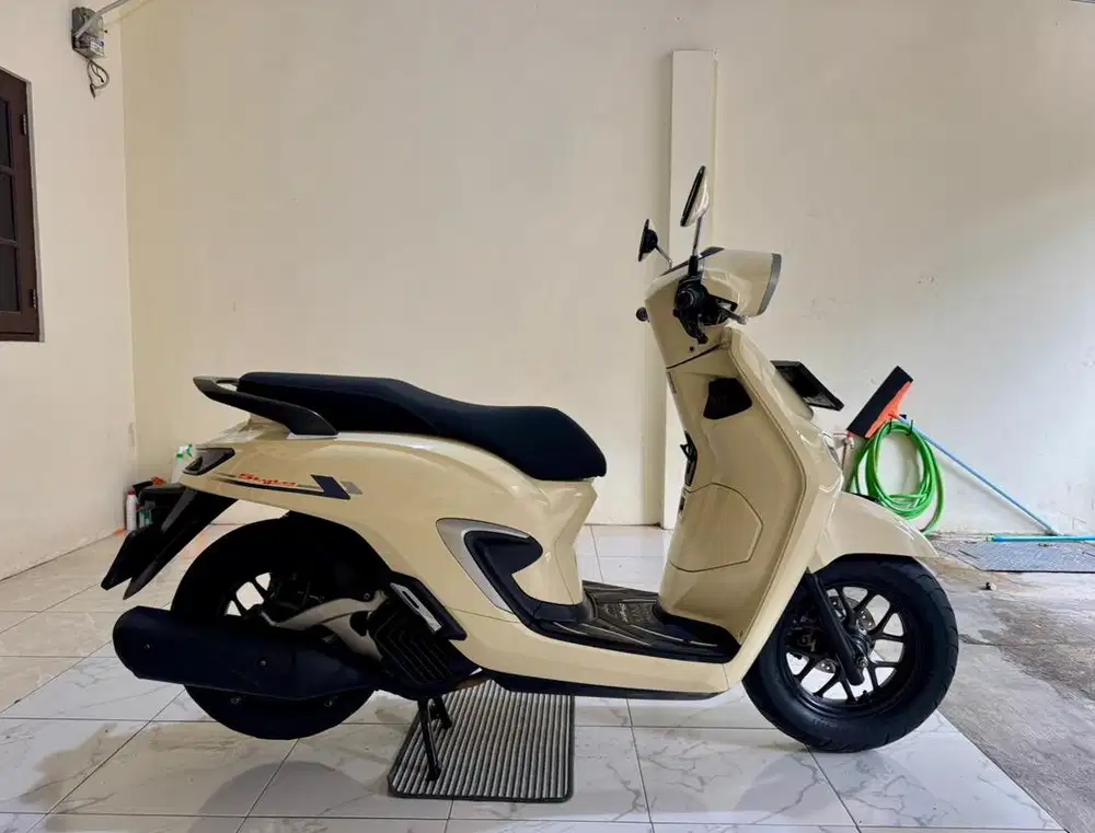 Honda Stylo 160 CBS ISS MULUSSS Pajak Hidup Panjang