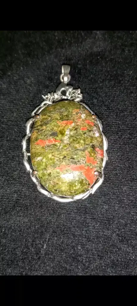 BATU PANCAWARNA LIONTIN PERAK 925