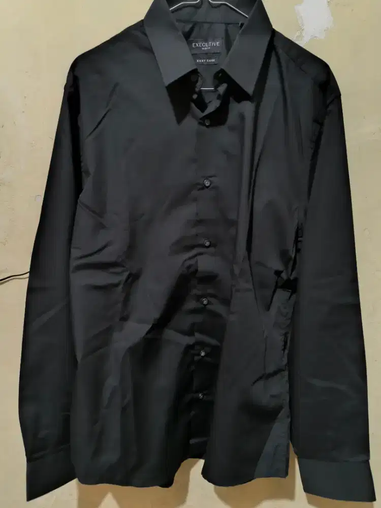 KEMEJA MEREK EXECUTIVE